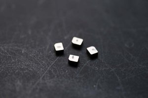 mag4pole04